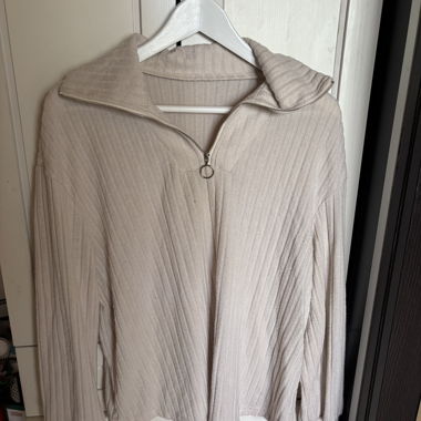 SHEIN Ribbed Zip Top
