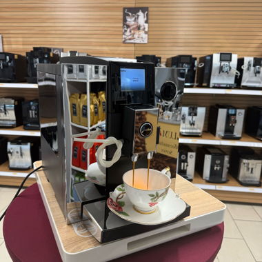 Jura F9 Kaffeevollautomat Chrom