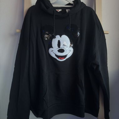 Hoodie mit Pailletten