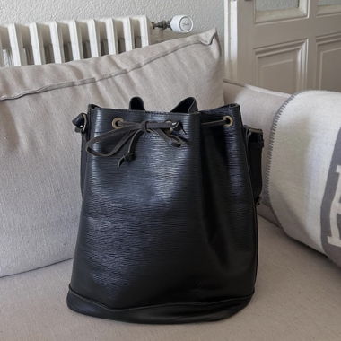 Louis Vuitton Noe black Epi