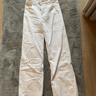 Off-White Wide-Leg Jeans