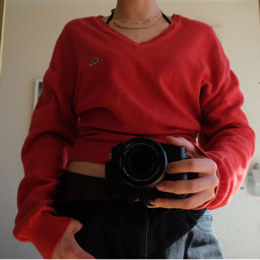 Maglione Lacoste rosso con scollo a V