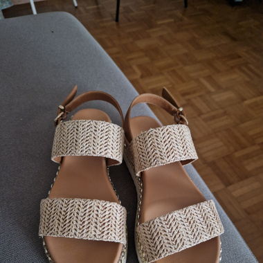 Sandali