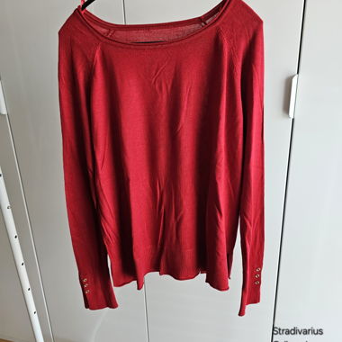 Red Sweater Stradivarius