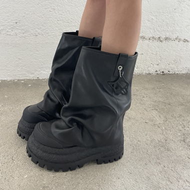 NakedWolfe Boots