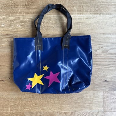 Borsa blu con stelle