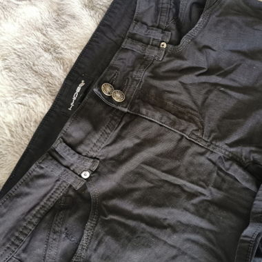 Mini-short noir T. 40
