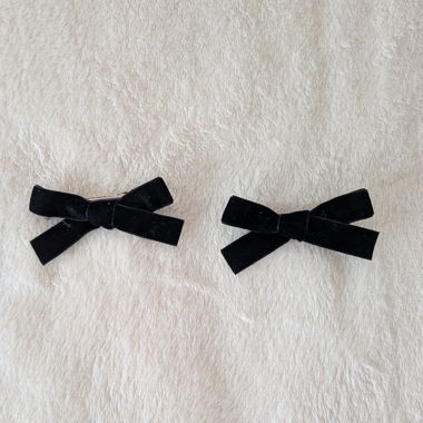 black velvet bow hair clips