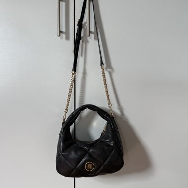 black crossbody bag