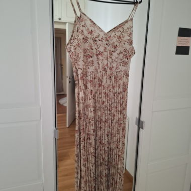 Floral maxi dress with spaghetti straps