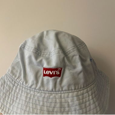 Levi‘s baby blue bucket hat