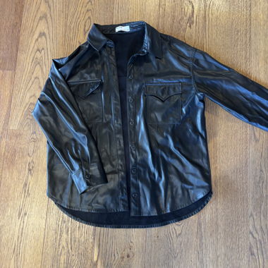Bershka Jacke mit Lederoptik