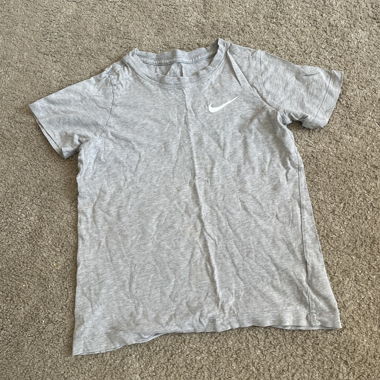 grey nike shirt