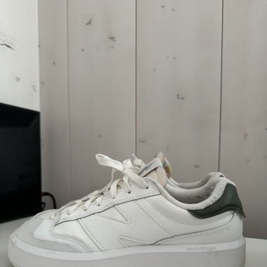 New Balance Sneaker