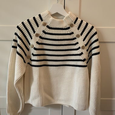 Striped knit sweater with golden buttons
