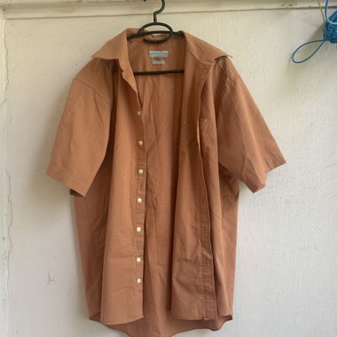 Camicia terracotta a maniche corte