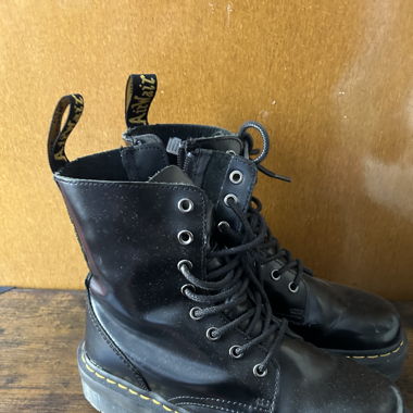 Dr. Martens Jadon