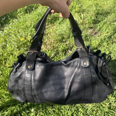 Schwarze Lederhandtasche Gérard Darel
