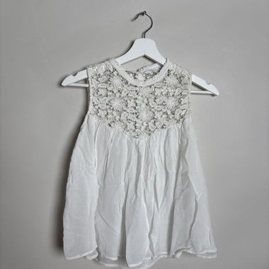 Zara lace sleeveless top