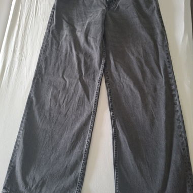 Grey Wide-Leg Jeans