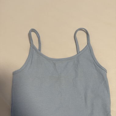blaues Top