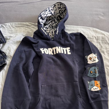 Pull fortnite enfant taille M