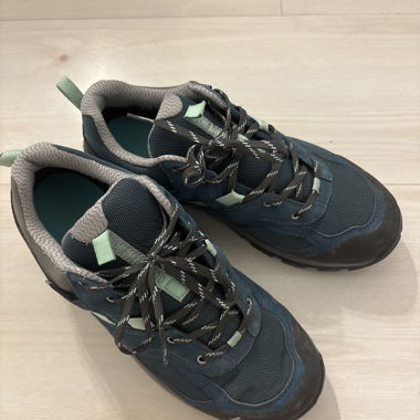 Blue-grey trekking shoes, Decathlon