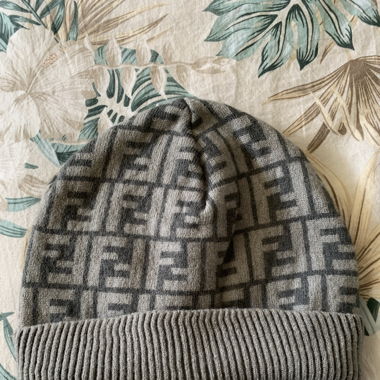 bonnet Fendi (Original) pour enfants 3-4 ans