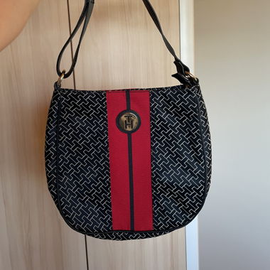 Tommy Hilfiger everyday bag