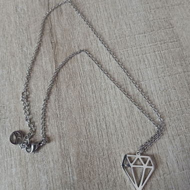 Silver-colored Necklace with Diamond Pendant