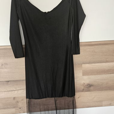 Robe noire en mesh