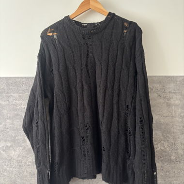 Maglione in maglia nera traforata