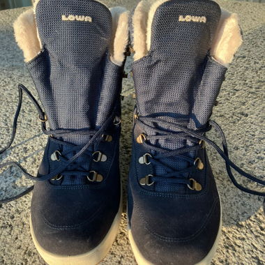 Lowa Winter Shoes