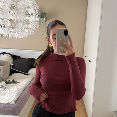 Burgundy turtleneck top