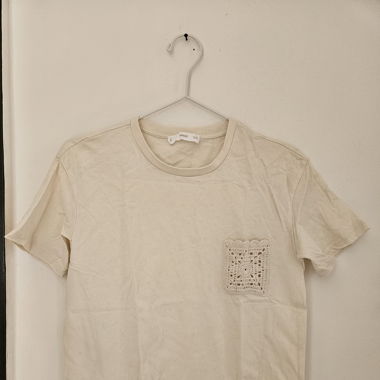 TShirt mit gehäkeltem Täschchen