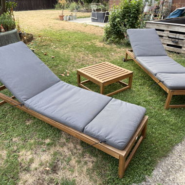 2 Ikea sunbed with sidetable and chuchions
