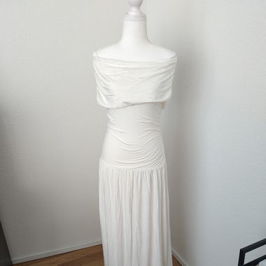 Off shoulder low waist maxi dress 