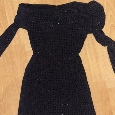 Robe pailletée noire