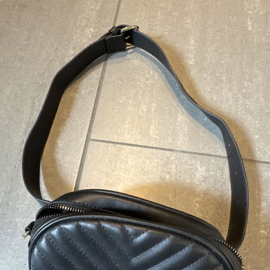 Bauchetasche in schwarz