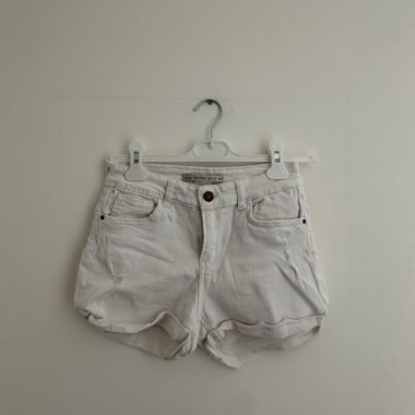 Pantaloncini di jeans bianchi