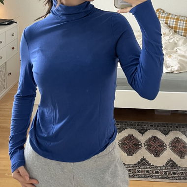 Thin Rollneck Sweater