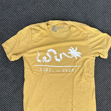 Gelbes shirt