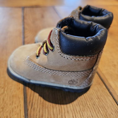 Stivaletti neonati Timberland camel taglia EU 20