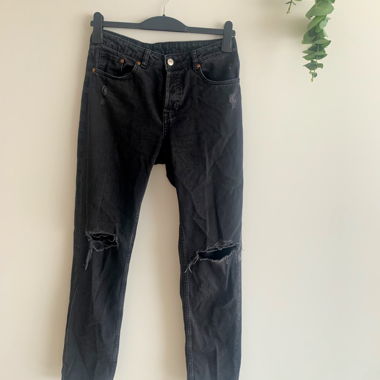 Black Destroyed Jeans