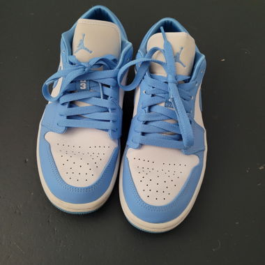 Baskets Nike Air Jordan basses bleues