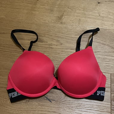 Soutien-gorge lumineux de Pink (Victoria‘s Secret)