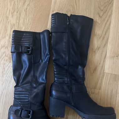Stiefel mit Blockabsatz