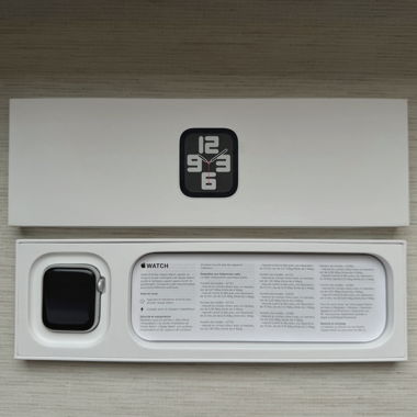 Apple Watch SE 2. Generation 40 mm GPS – Silber Aluminium