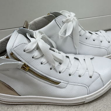 Weisse Leder-Sneakers mit Reissverschluss