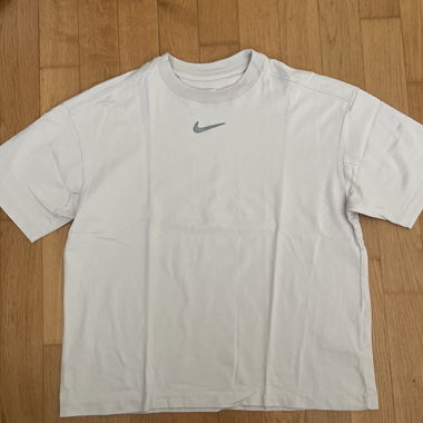 T-Shirt Nike greige